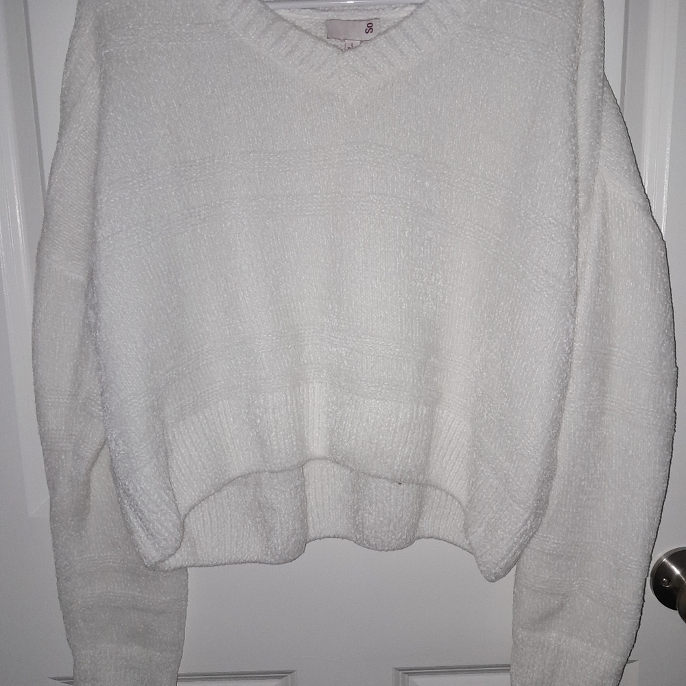 SO White V-Neck Sweater with Ribbed Cuffs